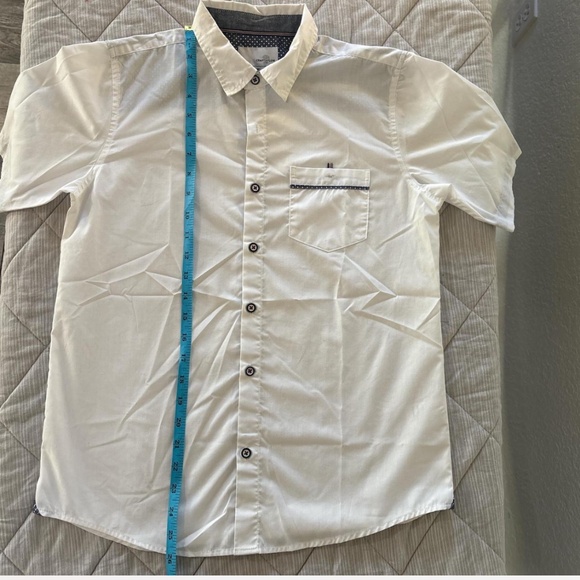 Youth Short Sleeve Button-Up Shirt – Size 14/16 - Picture 4 of 5